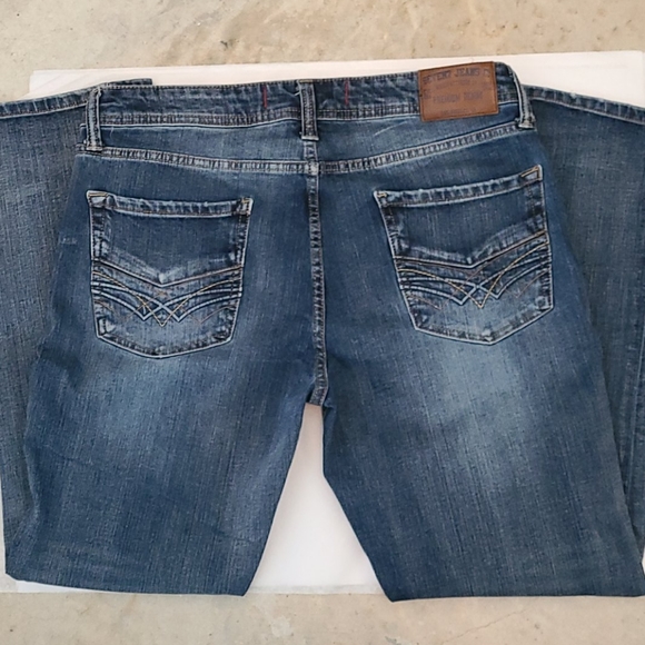 Seven7 Straight Fit Jean - Picture 4 of 6